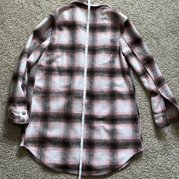 Women’s size small Shacket - Picture 4 of 6